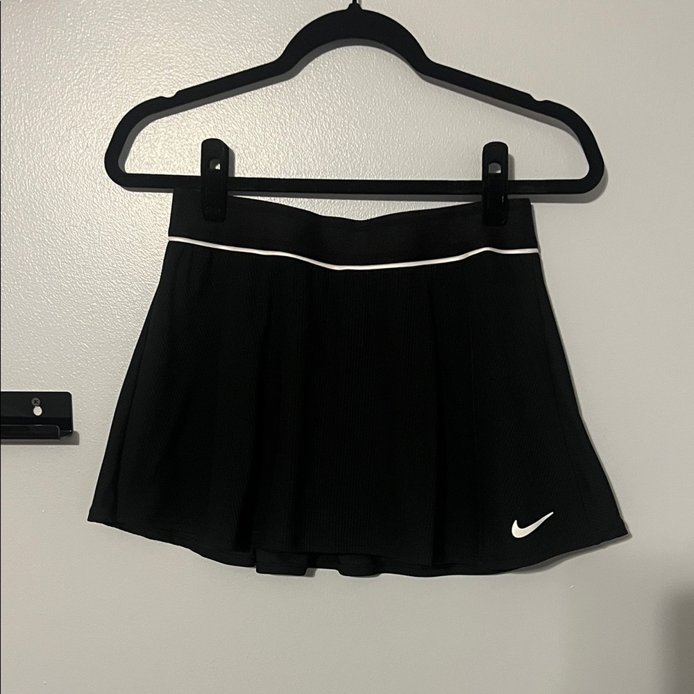 Nike slim fit tennis skort